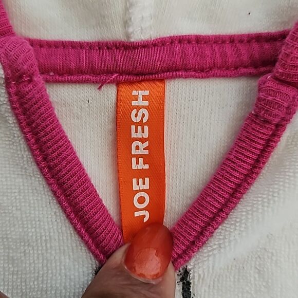 Joe Fresh Girl's Bundle T-shirt, Pajama & Swim Cover-Up M/S Gray/ Red - Picture 4 of 16